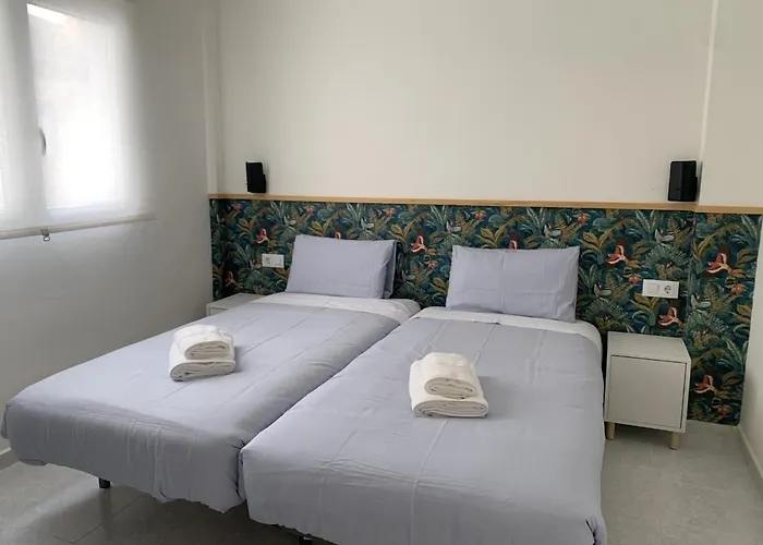 Apartamento Junto A Estacion Ave - 3 Dormitorios